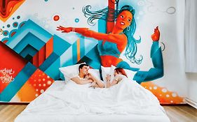 Amsterdam Teleport Hotel - Free Parking